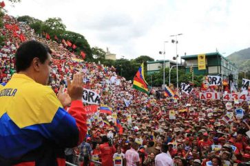 maduro-habla-multitud