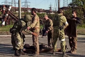 Rendición militares ucranianos en la planta de Azovstahl