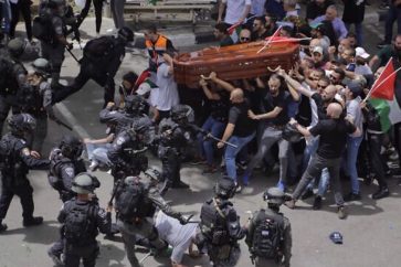 ataque-funeral-shirin-abu-akleh