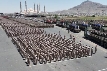 soldados-yemenies-desfile