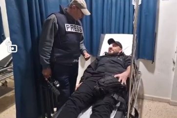 ali-shoeib-standing-in-hospital-alongside-khodor-markiz