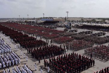 Desfile de las fuerzas de Ansarulá en Yemen