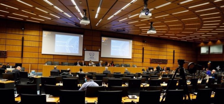  <a href="https://spanish.manartv.com.lb/1223752">Tras una resolución &#8220;política&#8221; del OIEA, Irán dice que construirá una nueva planta de enriquecimiento en un lugar seguro</a>
